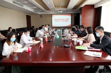 嘉兴市委常委、统战部部长李小平一行莅临景兴纸业调研指导