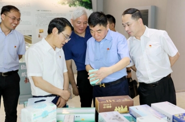 要闻 | 嘉兴市委副书记、政法委书记帅燮琅一行莅临景兴纸业调研指导