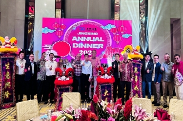 龙行千里 不忘初心 | 景兴纸业全资子公司景兴控股（马）有限公司年会盛典点燃2024！